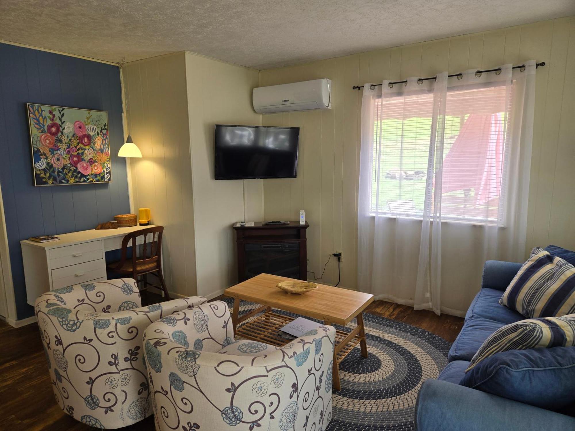 Bryson City Creekside Home With Hot Tub- 3 Bedroom-2 Bath Home Esterno foto
